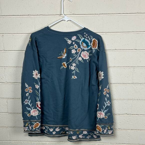 Johnny Was Blue/Gray Embroidered Floral Sweatshirt Top size M - Picture 2 of 8